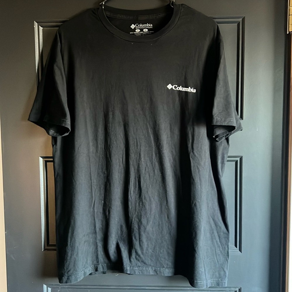 Men’s Columbia shirt